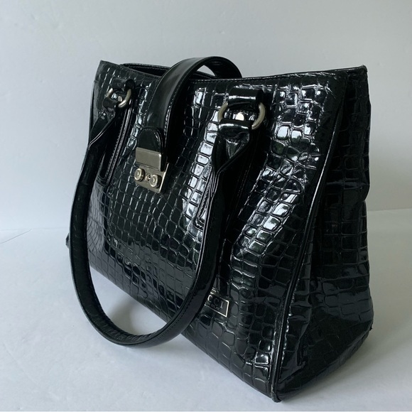 Authentic Gucci mini purse black crocodile print locking purse suede lining - Picture 2 of 15